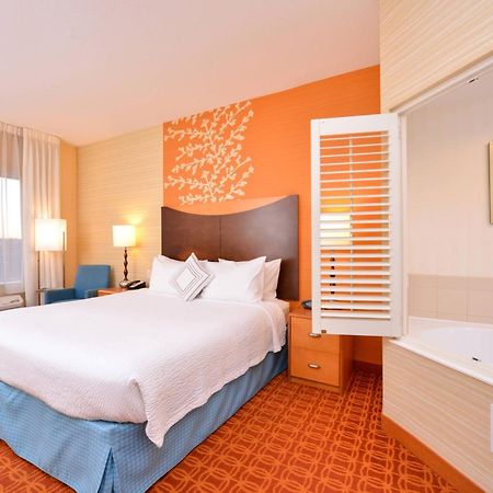 Fairfield Inn & Suites Уайт Марш Екстериор снимка