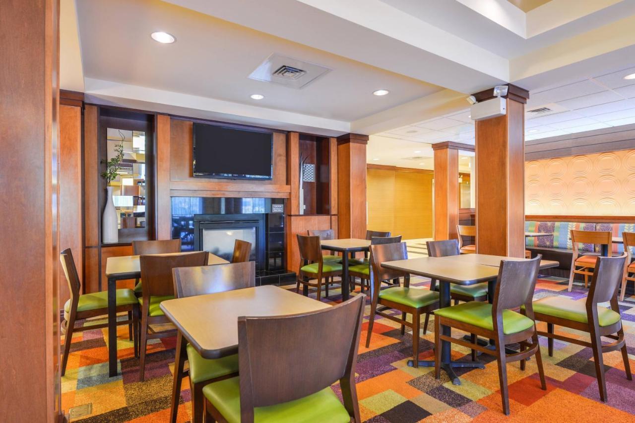 Fairfield Inn & Suites Уайт Марш Екстериор снимка