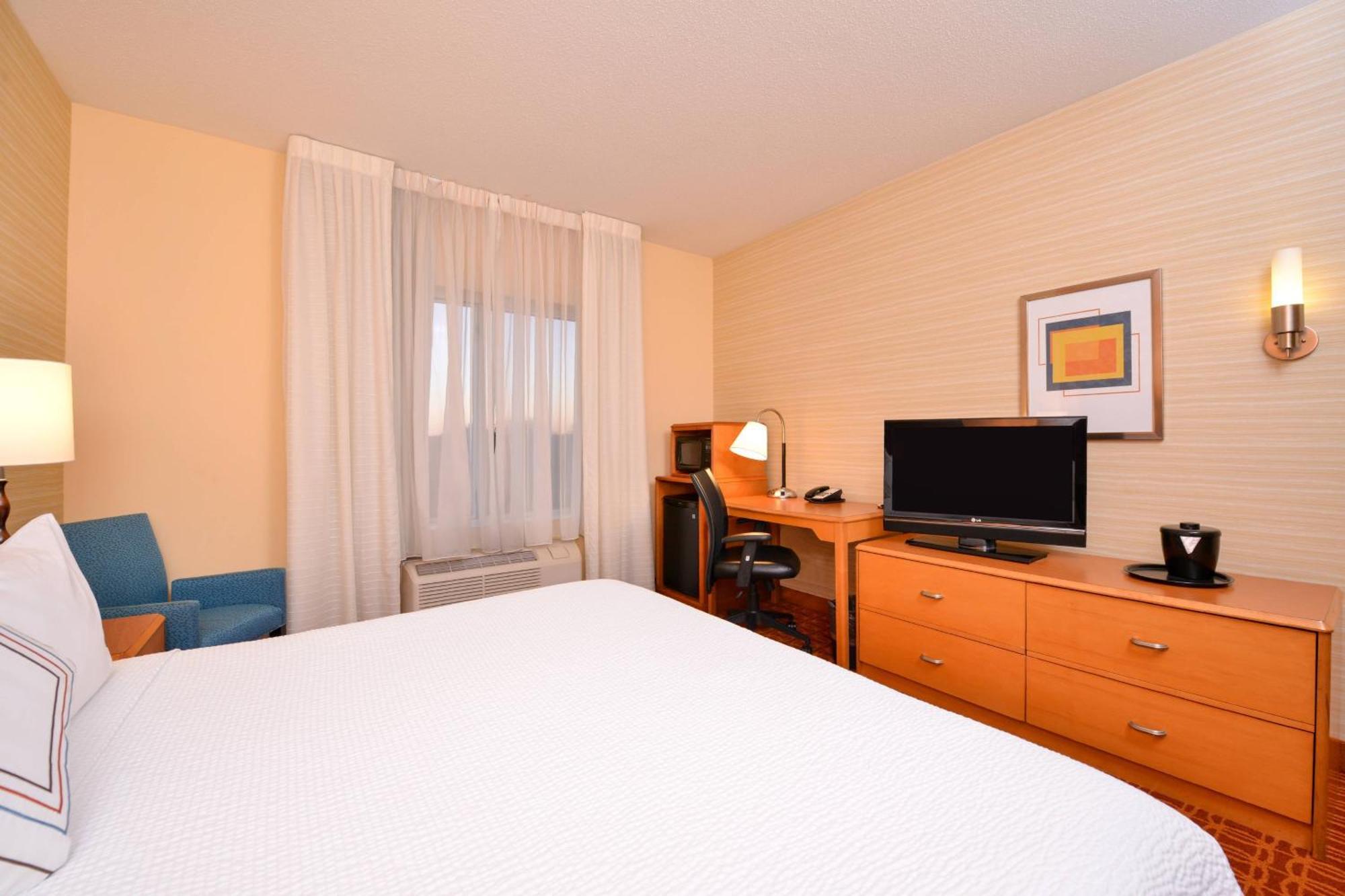 Fairfield Inn & Suites Уайт Марш Екстериор снимка