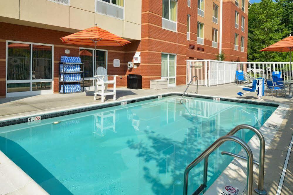 Fairfield Inn & Suites Уайт Марш Екстериор снимка